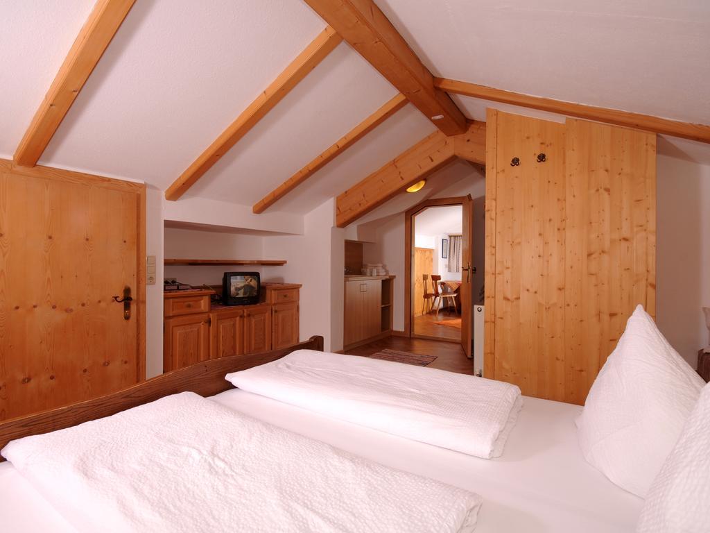 Ferienhaus Martlerhof Tux Szoba fotó
